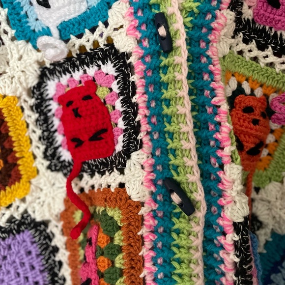 Hand knit Crochet Afghan Patchwork Toggle Cat Cardigan, Women’s Size Large - Picture 4 of 6